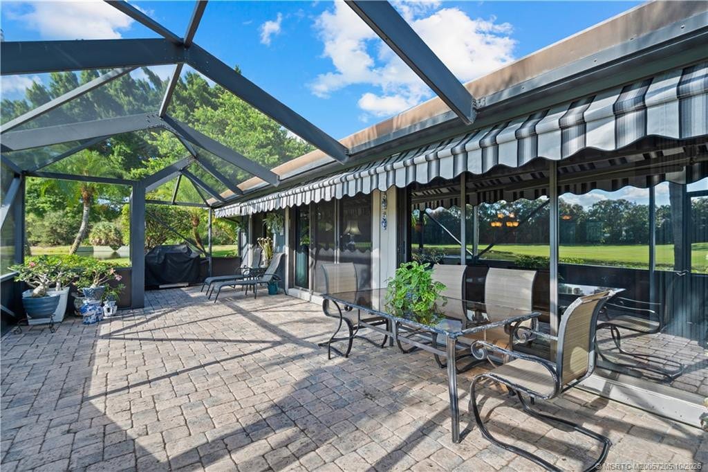 1423 SW Troon Circle, Palm City, FL 34990 spacious lanai