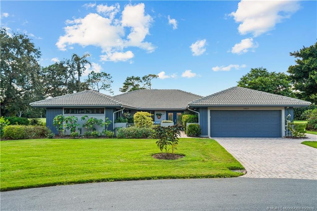 1423 SW Troon Circle, Palm City, FL 34990 Photo 2