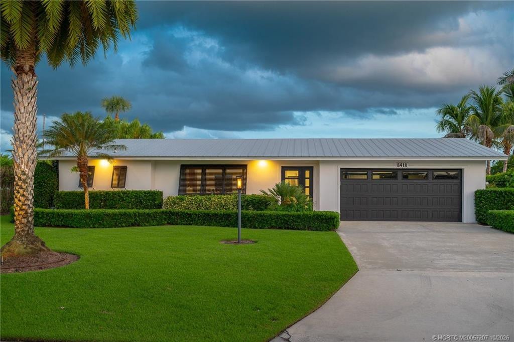 8418 SE Coconut Street, Hobe Sound, FL 33455 Photo 3