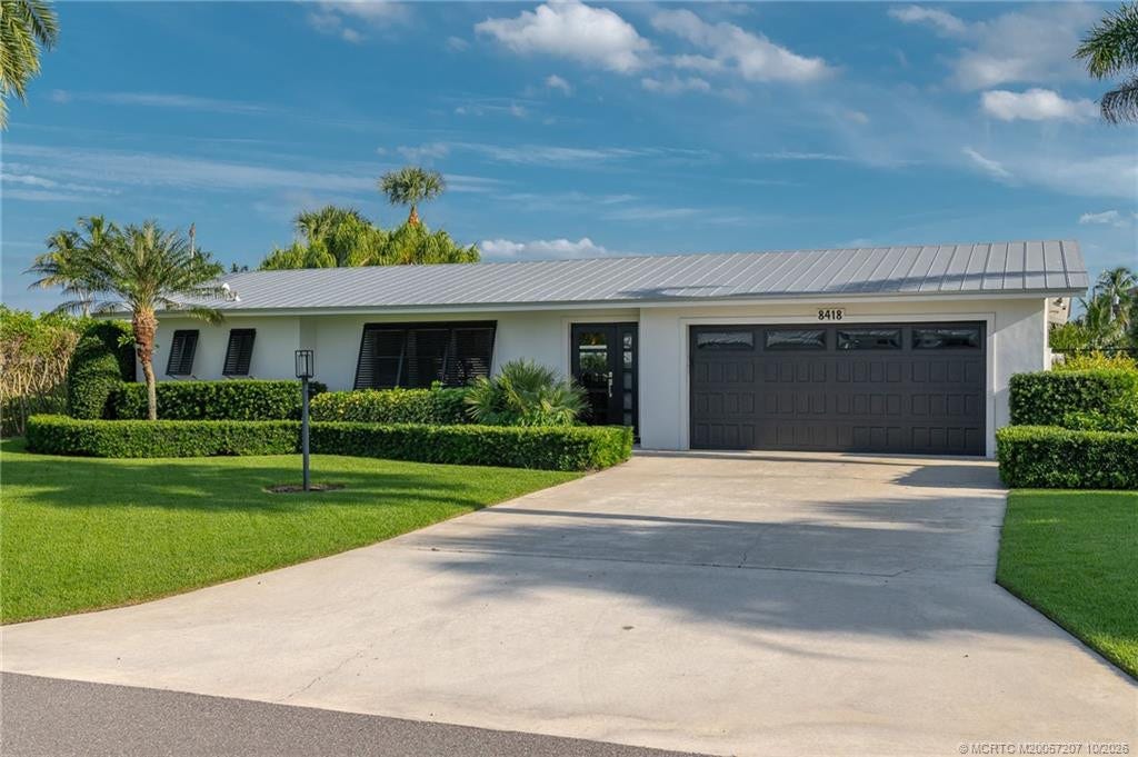 8418 SE Coconut Street, Hobe Sound, FL 33455 Photo 2
