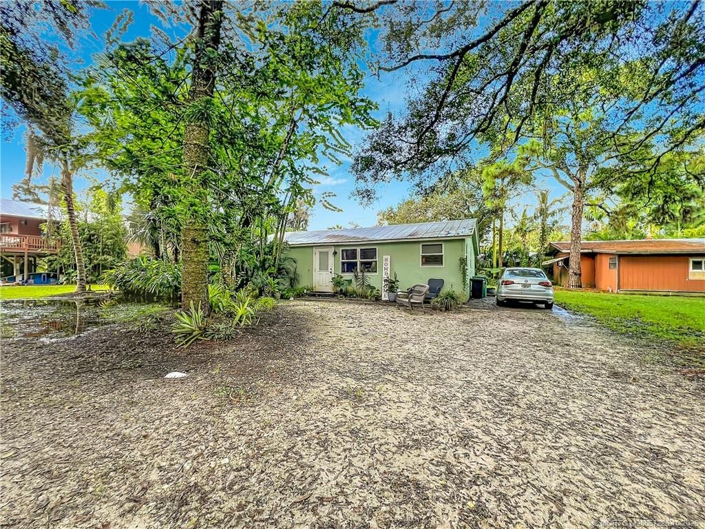 2. 1 bedroom cottage