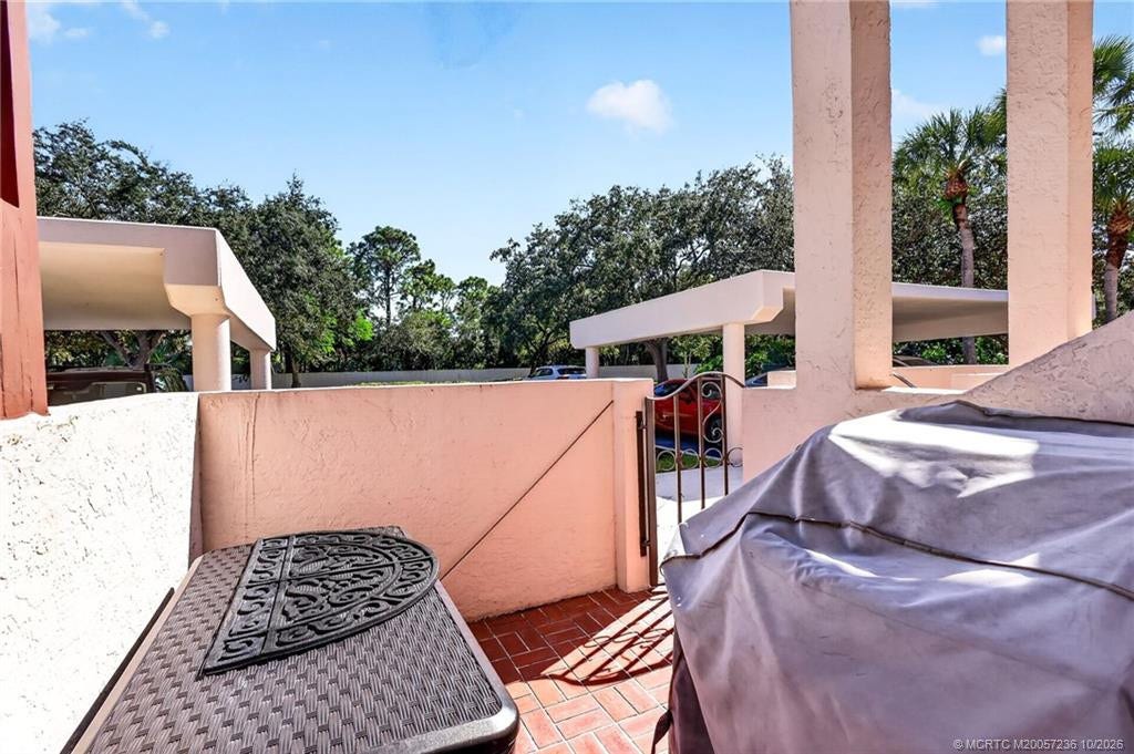 6070 SE Martinique Drive, #202, Stuart, FL 34997 Photo 9