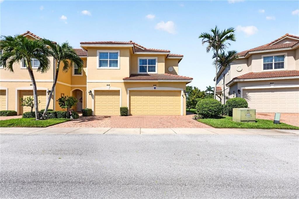615 SW Glen Crest Way, Stuart, FL 34997 Photo 3
