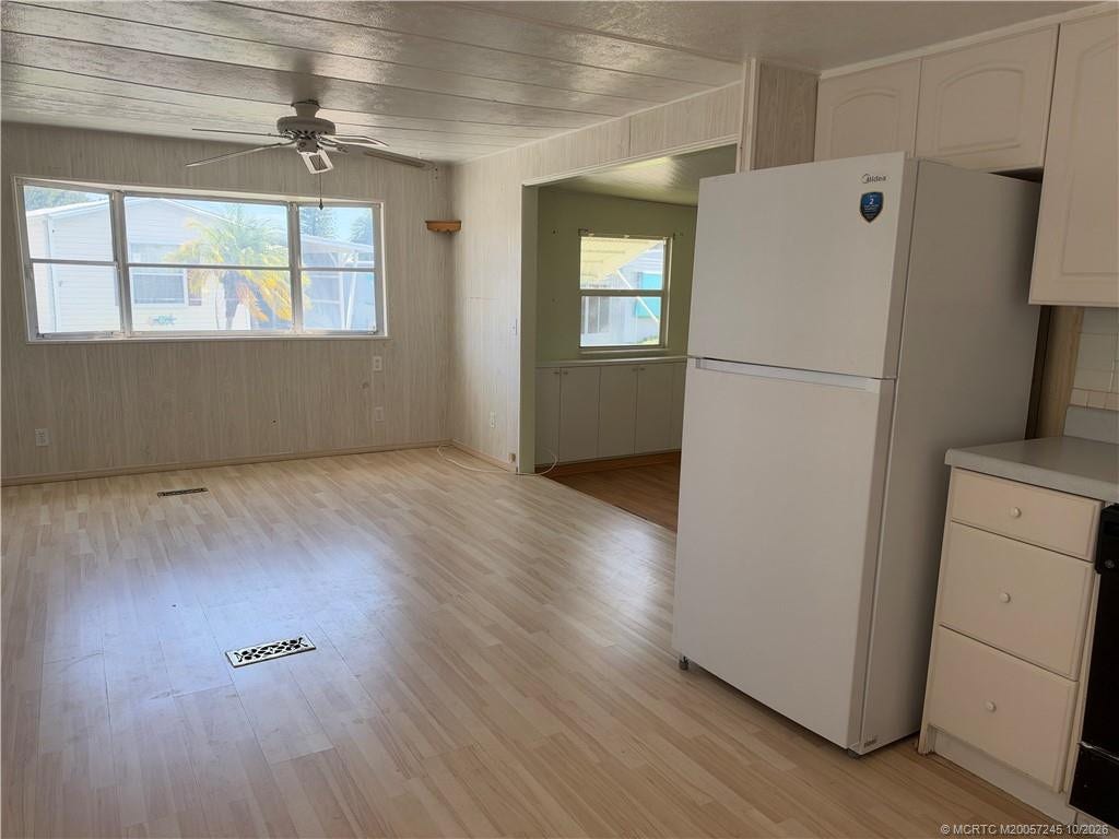 603 Tahiti Way NE, Jensen Beach, FL 34957 Photo 4