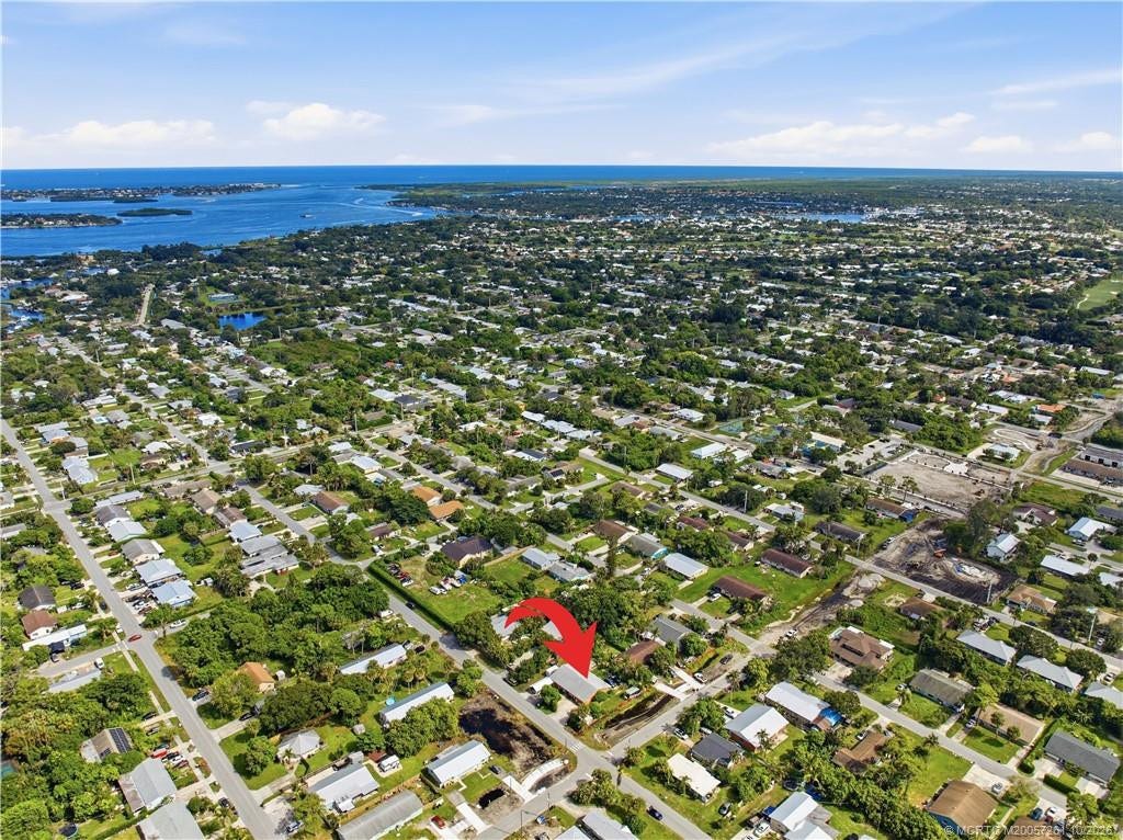 2696 SE Bonita Street, Stuart, FL 34997 Photo 2