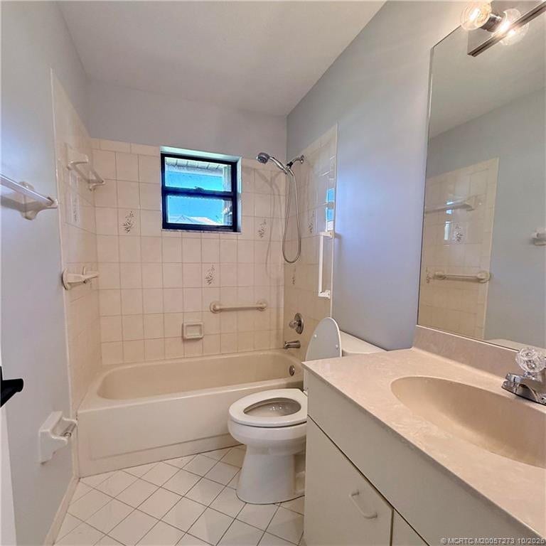 2118 NE Ginger Terrace, Jensen Beach, FL 34957 Guest Bath