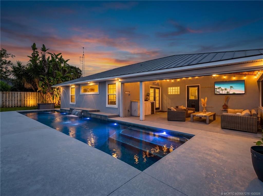 2657 SW Harem Circle, Port St Lucie, FL 34953 What a way to wind down from the day
