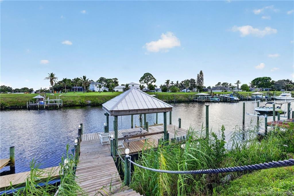 2657 SW Harem Circle, Port St Lucie, FL 34953 Bring a book and a glass of tea and relax