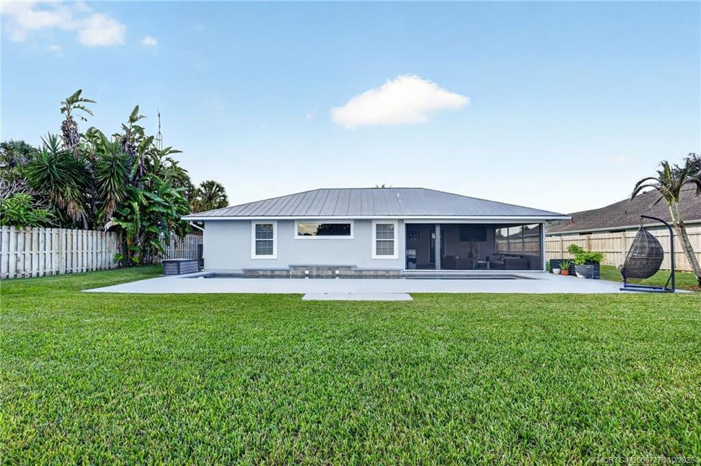 2657 SW Harem Circle, Port St Lucie, FL 34953 Spacious fenced back yard