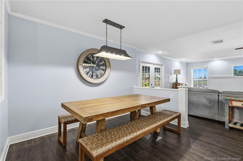 2657 SW Harem Circle, Port St Lucie, FL 34953 Inviting dining area conveniently located off the kitchen, perfect for casual meals and entertaining.