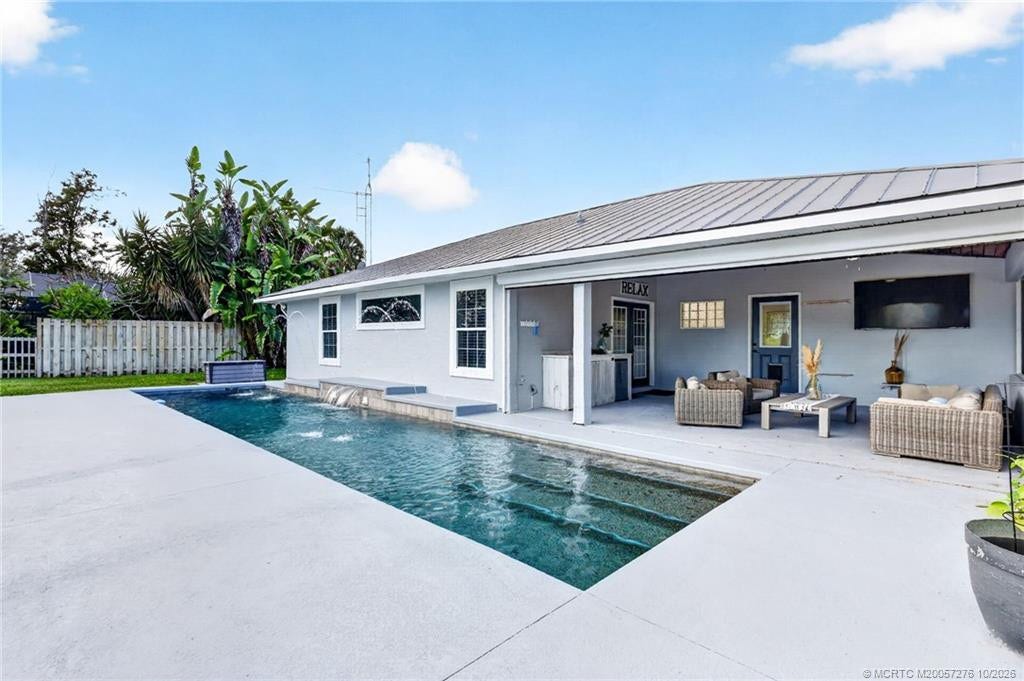 2657 SW Harem Circle, Port St Lucie, FL 34953 Fabulous outdoor space. Pool deck repainted in 2026.