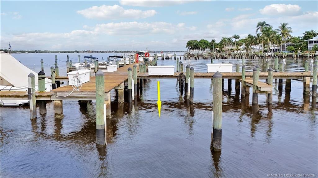 This boat slip will hold up to a 30" boat and is right outside your lanai