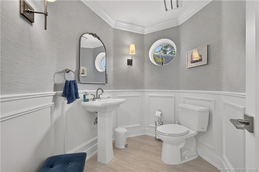 Powder room