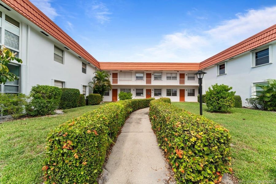 Property photo for 2600 SE Ocean Boulevard, #FF14, Stuart, FL