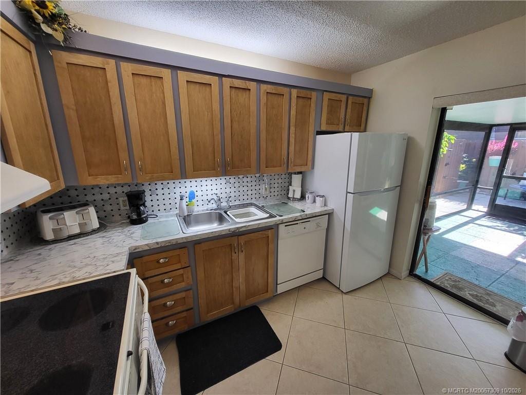 5937 SE Riverboat Drive SE, #616, Stuart, FL 34997 Photo 12