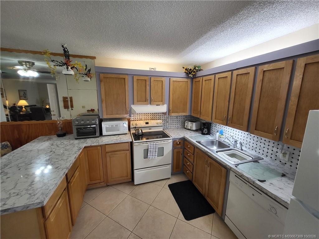 5937 SE Riverboat Drive SE, #616, Stuart, FL 34997 Photo 11
