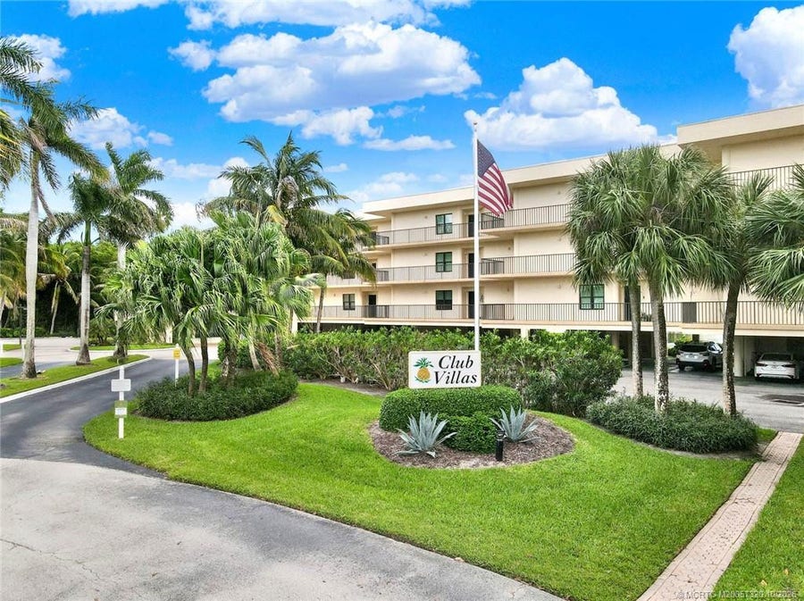 Property photo for 221 NE Plantation Road, #403, Stuart, FL