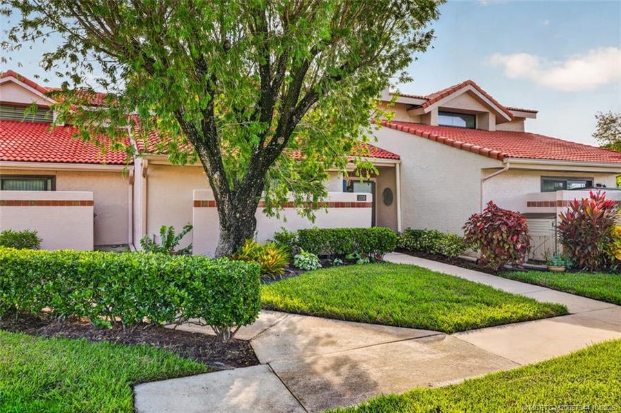 Property photo for 3309 SE Sandpiper Circle, Port St Lucie, FL