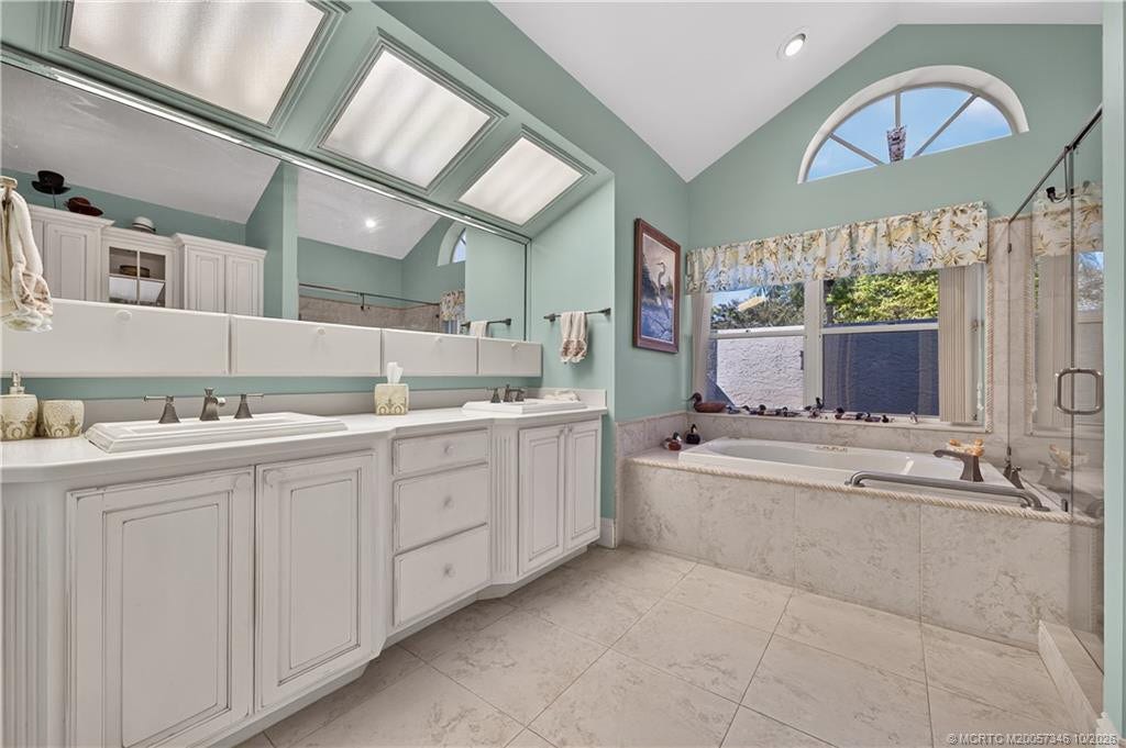 1642 NW Sweet Bay Circle, Palm City, FL 34990 Primary Suite Bath