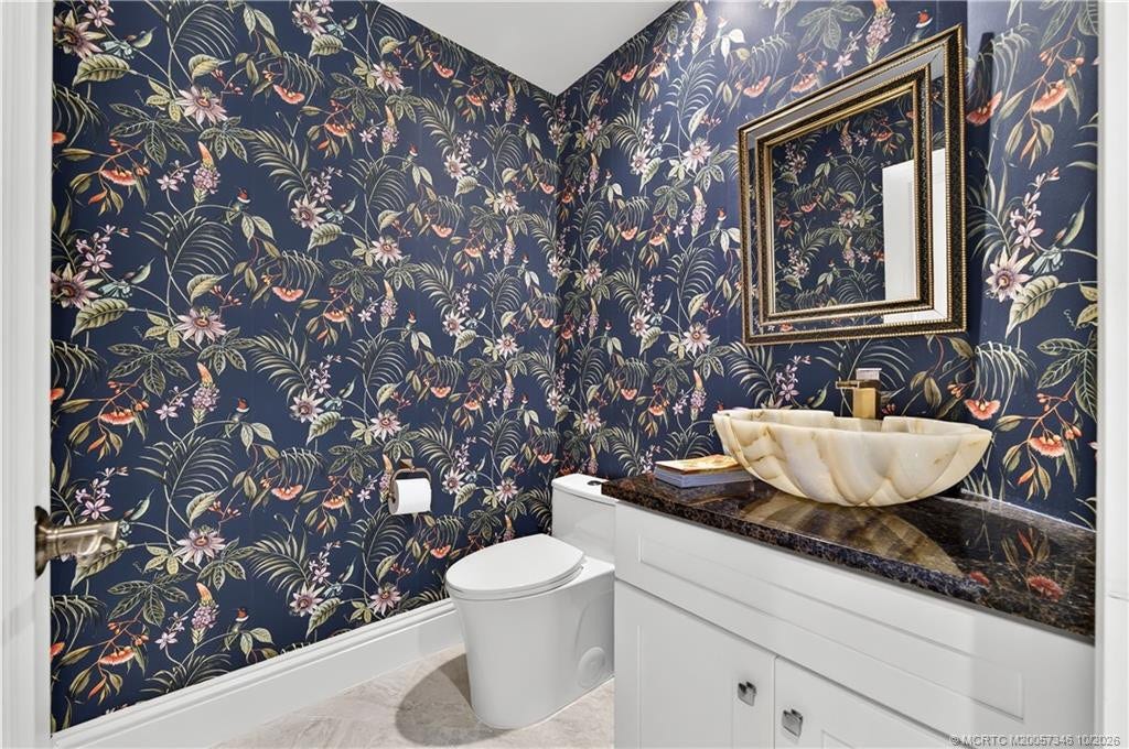 1642 NW Sweet Bay Circle, Palm City, FL 34990 Powder Room