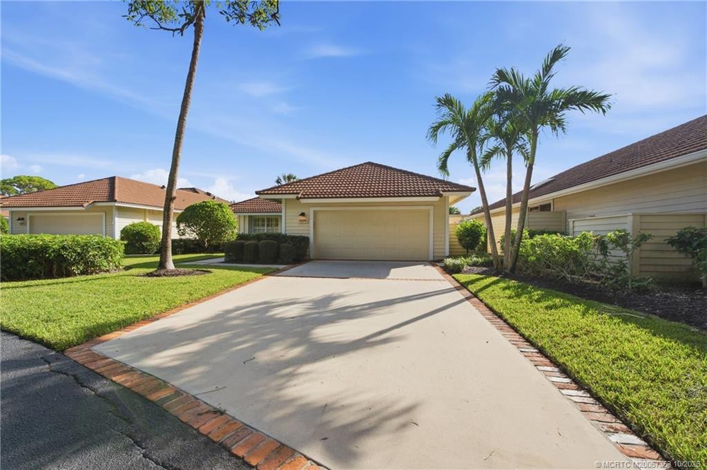 7070 SE Winged Foot Drive, Stuart, FL 34997 Photo 3