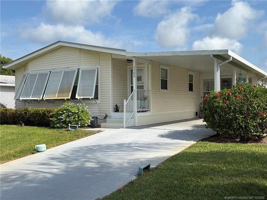 Property photo for 7704 SE Saratoga Drive, Hobe Sound, FL