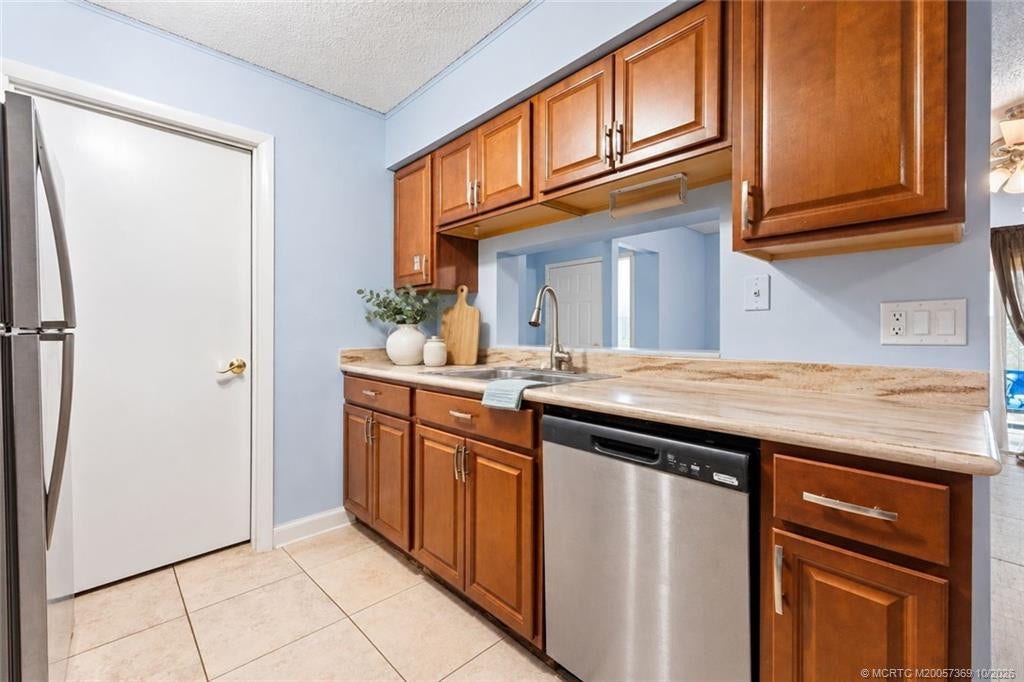 4119 NW Cinnamon Tree Circle, Jensen Beach, FL 34957 Photo 3
