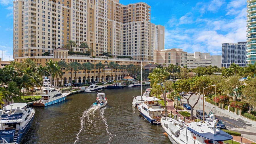 Property photo for 511 SE 5th Avenue, #914, Fort Lauderdale, FL