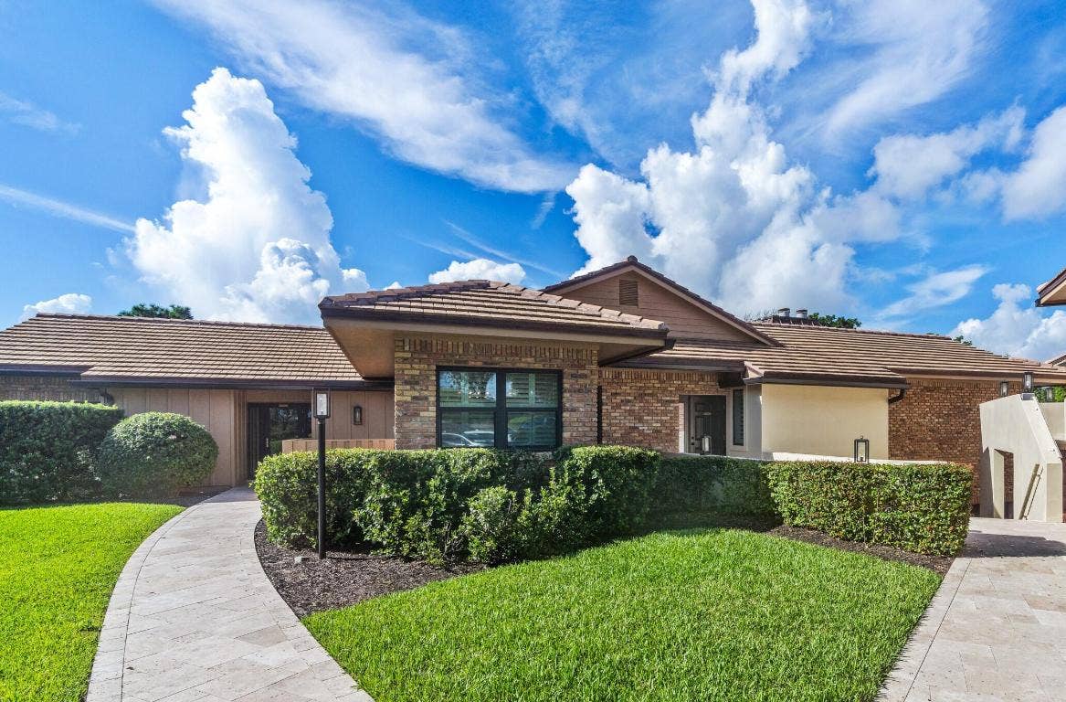 11890 SE Hill Club Terrace, #105, Tequesta, FL 33469 11890 SE Hill Club Terrace, #105, Tequesta, FL 33469