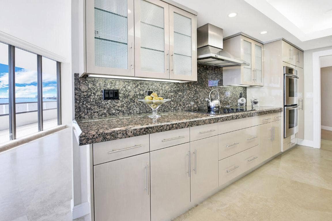 100 Lakeshore Drive, #551, North Palm Beach, FL 33408 100 Lakeshore Drive, #551, North Palm Beach, FL 33408