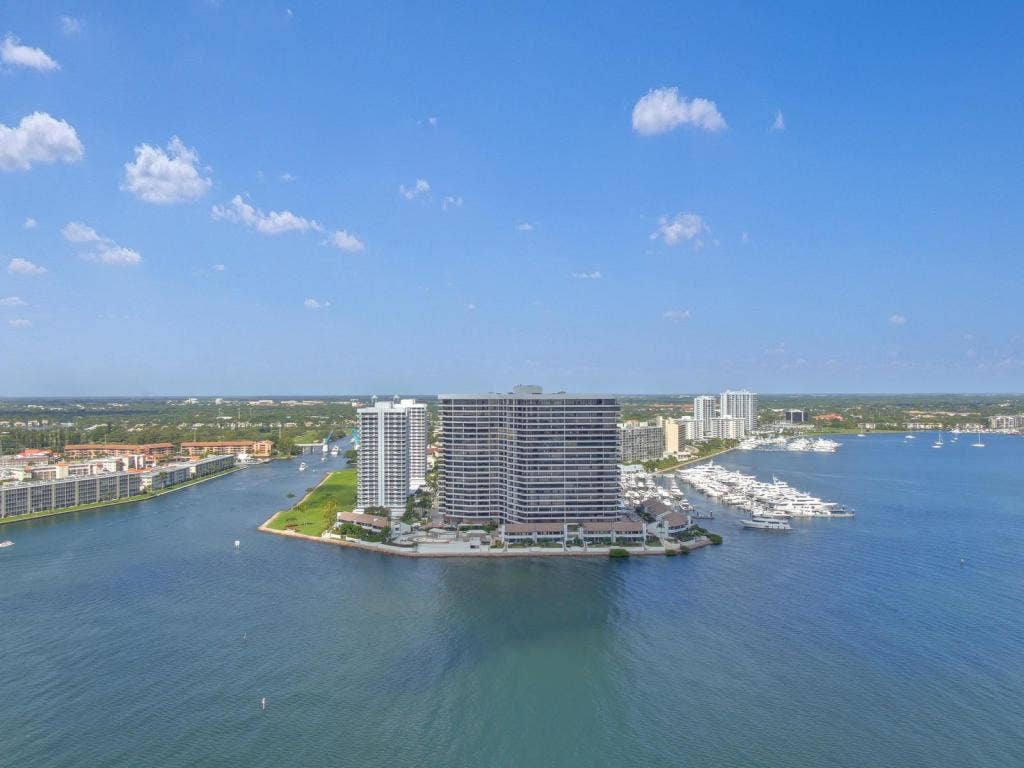 100 Lakeshore Drive, #551, North Palm Beach, FL 33408 100 Lakeshore Drive, #551, North Palm Beach, FL 33408