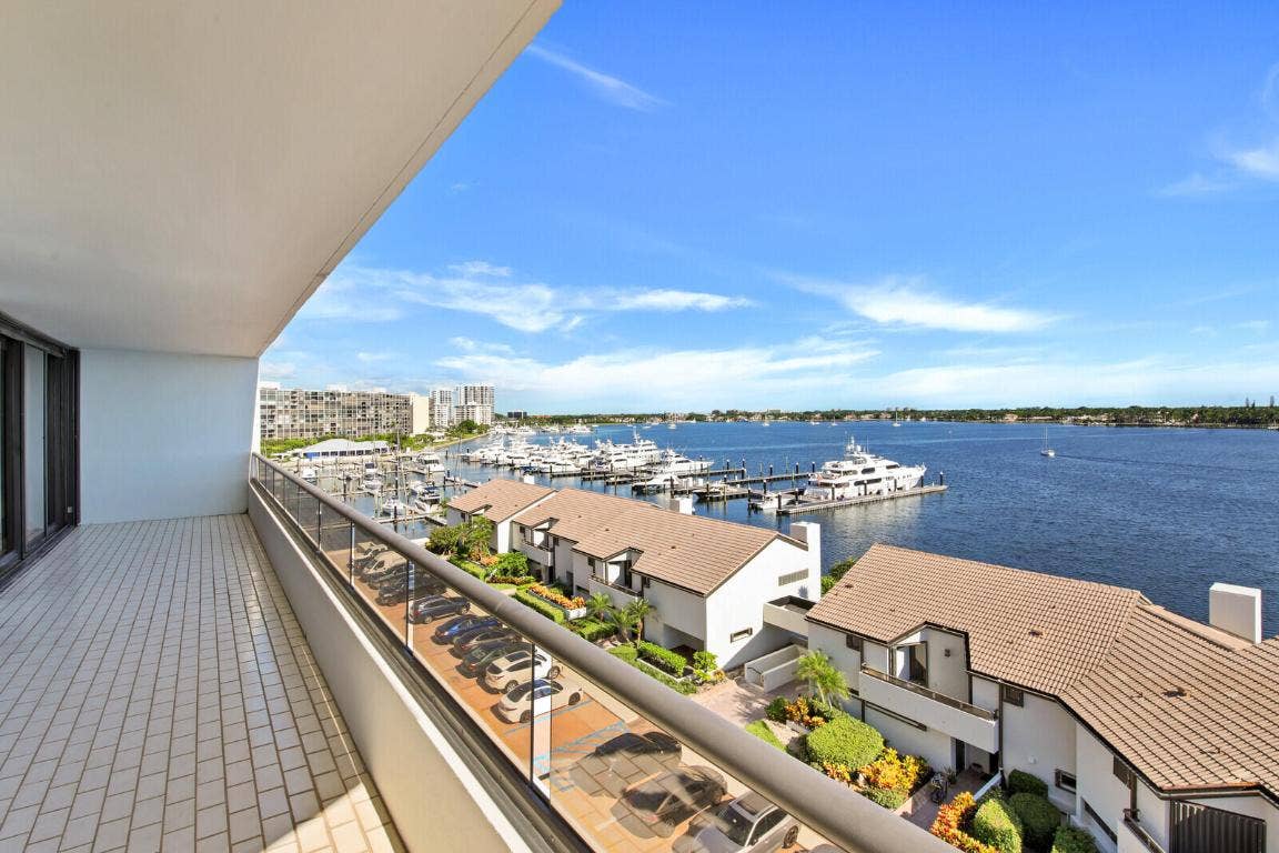 100 Lakeshore Drive, #551, North Palm Beach, FL 33408 100 Lakeshore Drive, #551, North Palm Beach, FL 33408