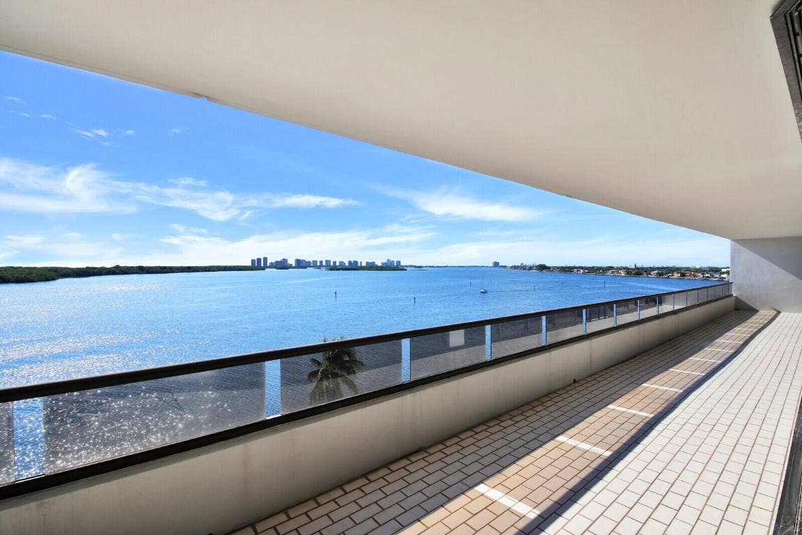 100 Lakeshore Drive, #551, North Palm Beach, FL 33408 100 Lakeshore Drive, #551, North Palm Beach, FL 33408