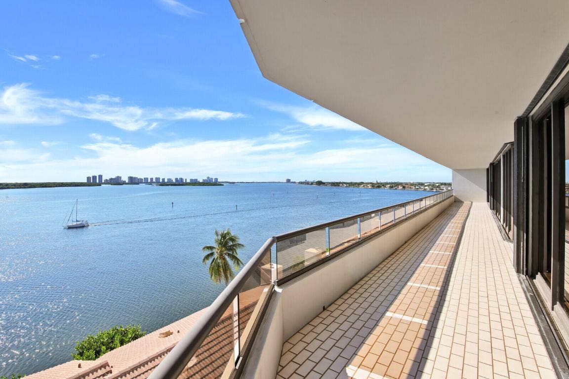 100 Lakeshore Drive, #551, North Palm Beach, FL 33408 100 Lakeshore Drive, #551, North Palm Beach, FL 33408
