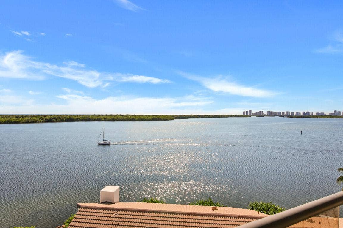 100 Lakeshore Drive, #551, North Palm Beach, FL 33408 100 Lakeshore Drive, #551, North Palm Beach, FL 33408