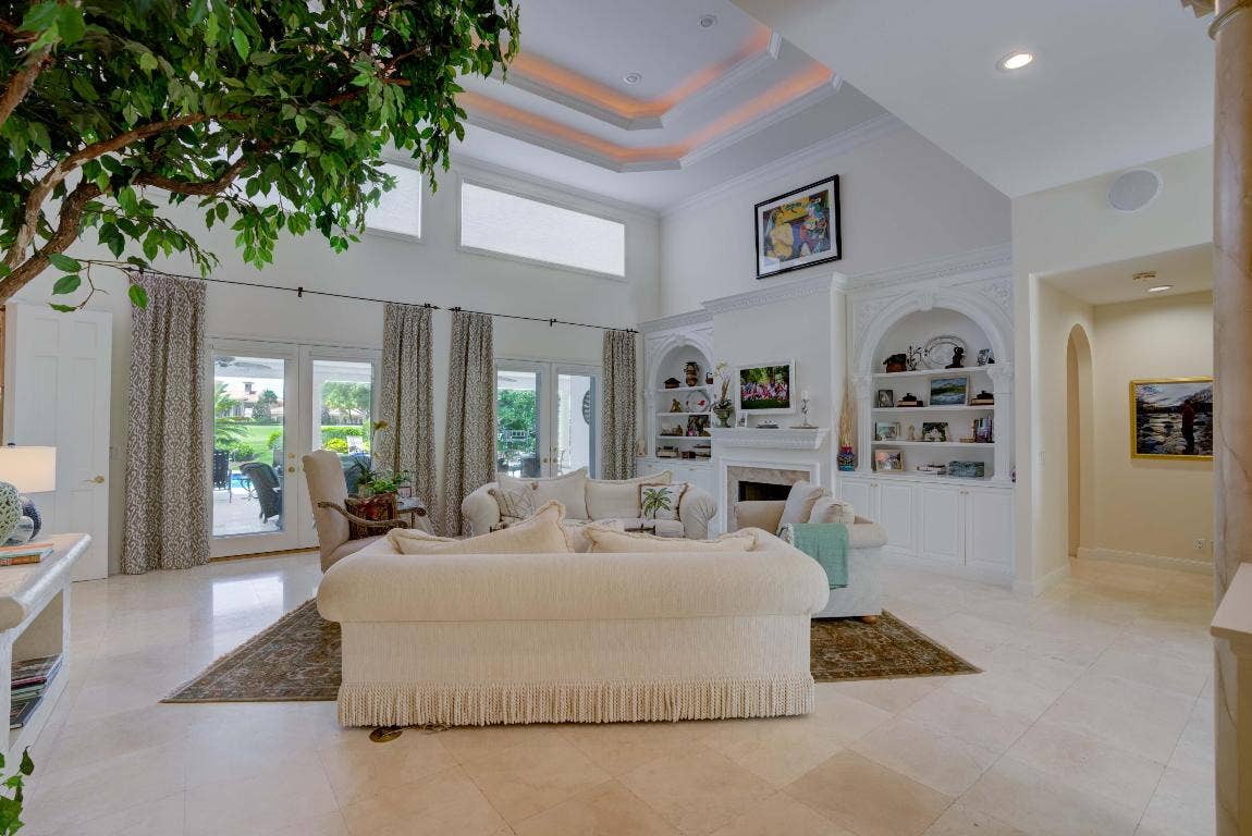 18625 SE Village Circle, Tequesta, FL 33469 18625 SE Village Circle, Tequesta, FL 33469