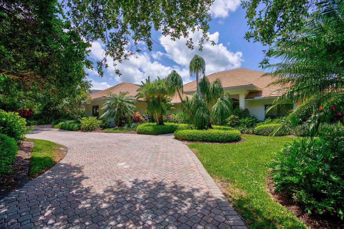 18625 SE Village Circle, Tequesta, FL 33469 18625 SE Village Circle, Tequesta, FL 33469