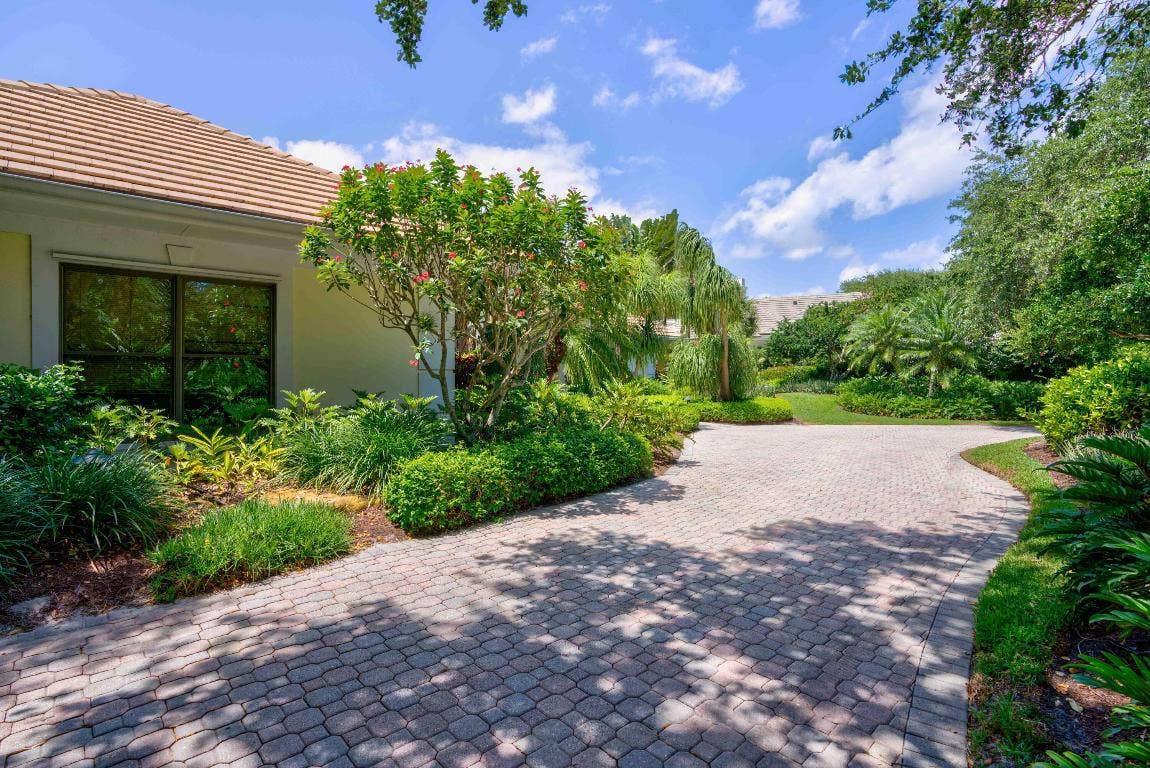 18625 SE Village Circle, Tequesta, FL 33469 18625 SE Village Circle, Tequesta, FL 33469