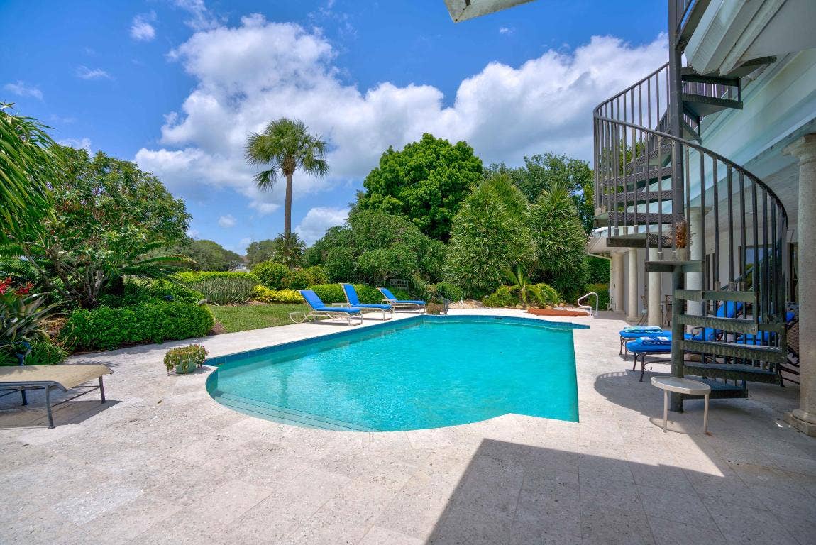 18625 SE Village Circle, Tequesta, FL 33469 18625 SE Village Circle, Tequesta, FL 33469