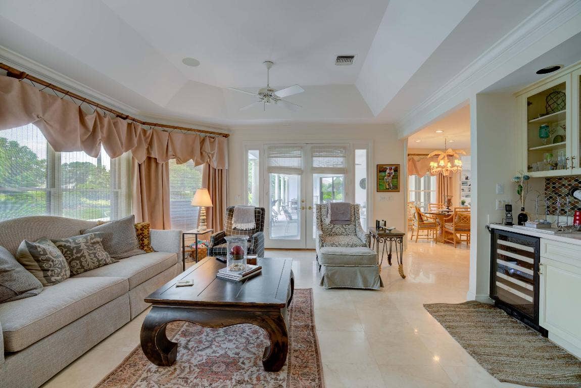 18625 SE Village Circle, Tequesta, FL 33469 18625 SE Village Circle, Tequesta, FL 33469