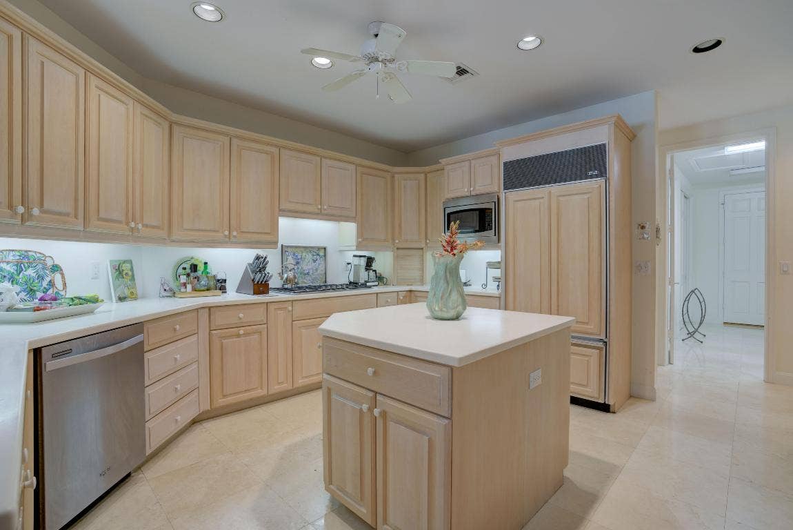 18625 SE Village Circle, Tequesta, FL 33469 18625 SE Village Circle, Tequesta, FL 33469