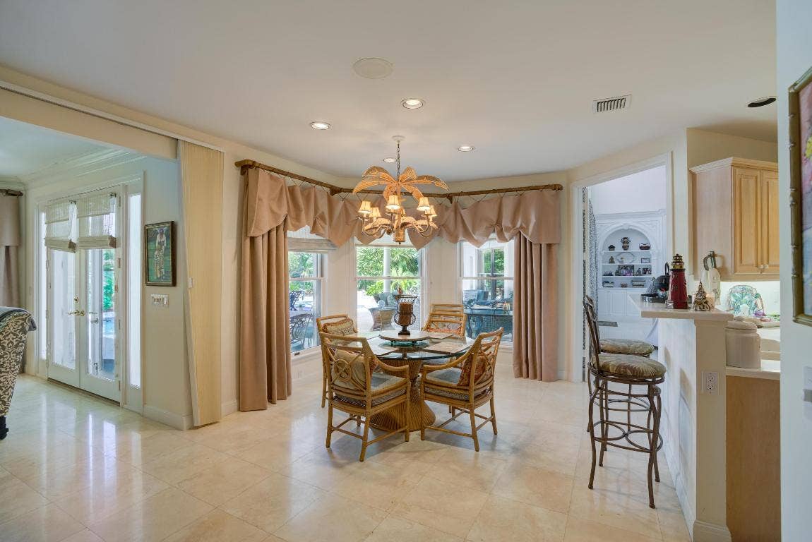 18625 SE Village Circle, Tequesta, FL 33469 18625 SE Village Circle, Tequesta, FL 33469