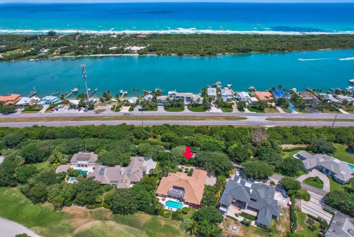 18625 SE Village Circle, Tequesta, FL 33469 18625 SE Village Circle, Tequesta, FL 33469