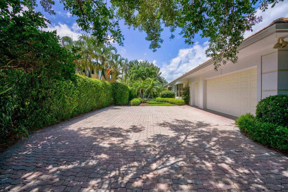 18625 SE Village Circle, Tequesta, FL 33469 18625 SE Village Circle, Tequesta, FL 33469