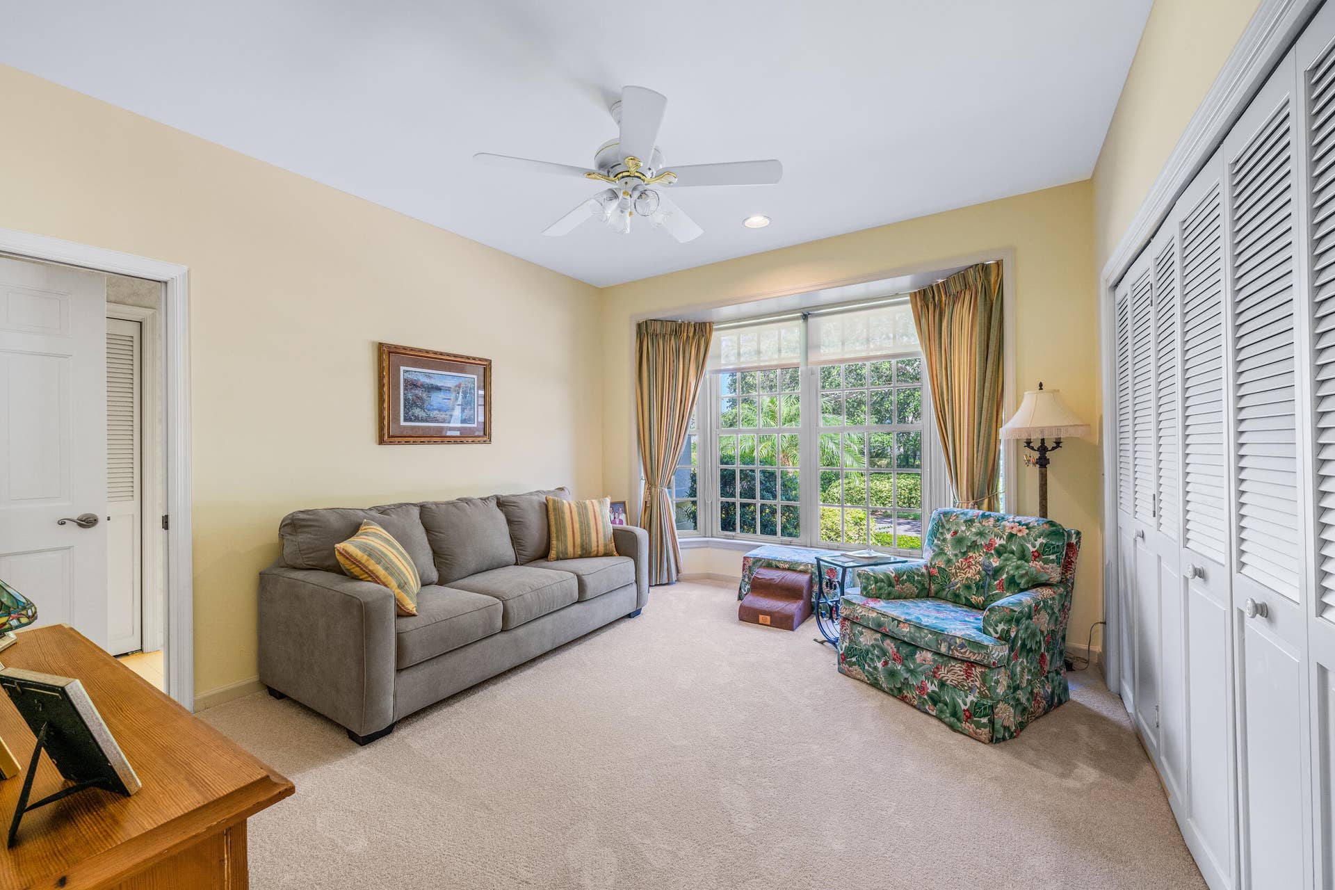 18065 SE Village Circle, Tequesta, FL 33469 Sitting Room