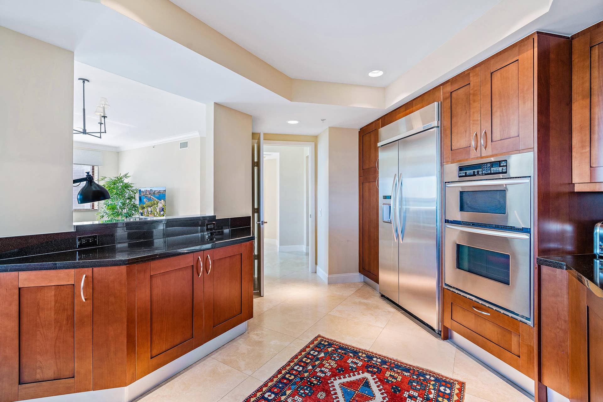3630 Gardens Parkway, #905-C, Palm Beach Gardens, FL 33410 Kitchen