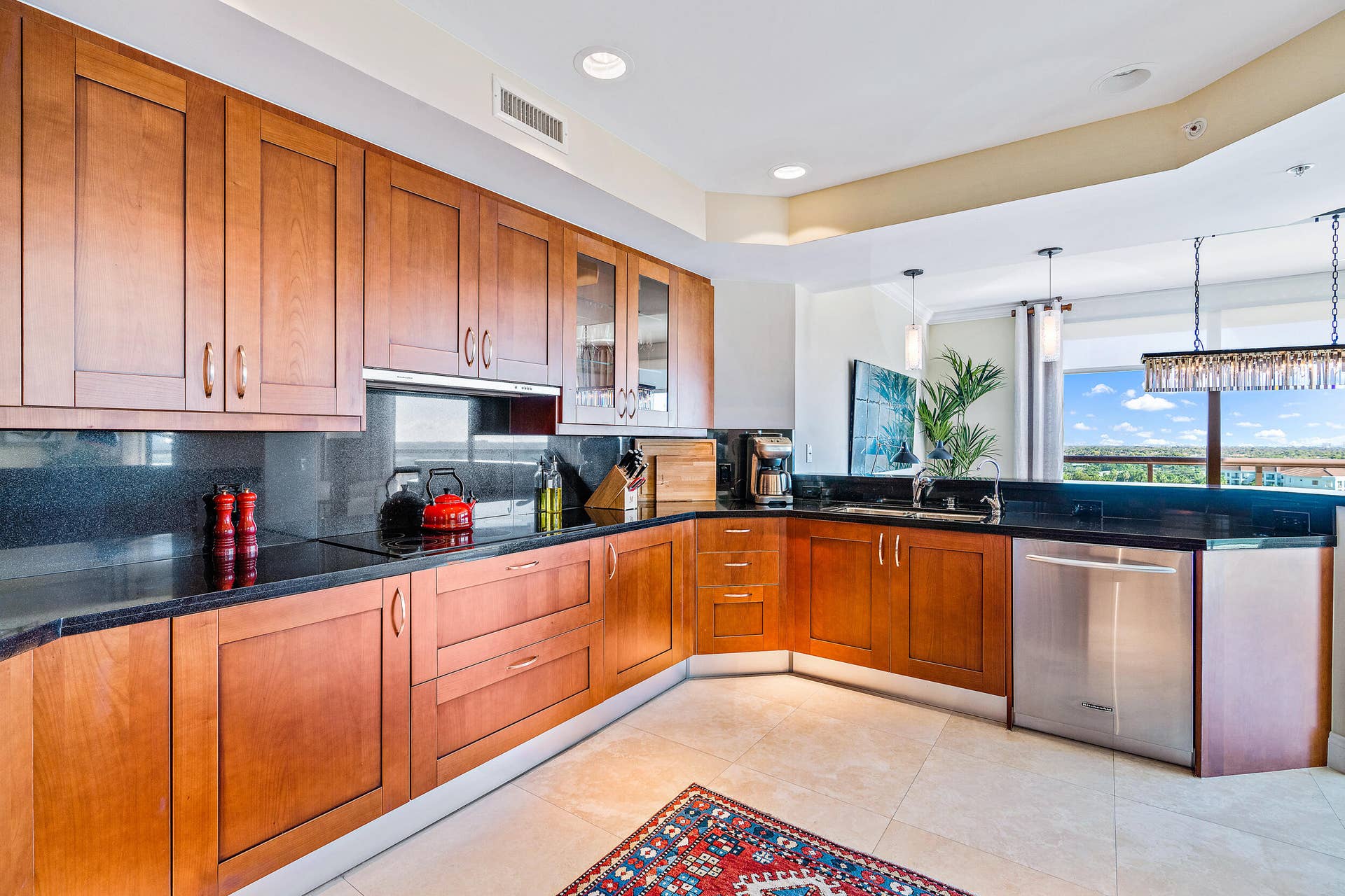 3630 Gardens Parkway, #905-C, Palm Beach Gardens, FL 33410 Kitchen