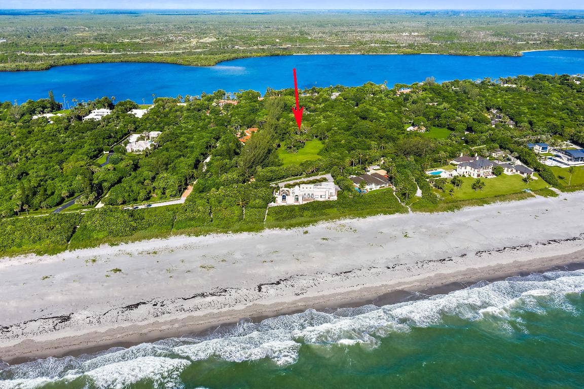 302 S Beach Road, Hobe Sound, FL 33455 302 S Beach Road, Hobe Sound, FL 33455