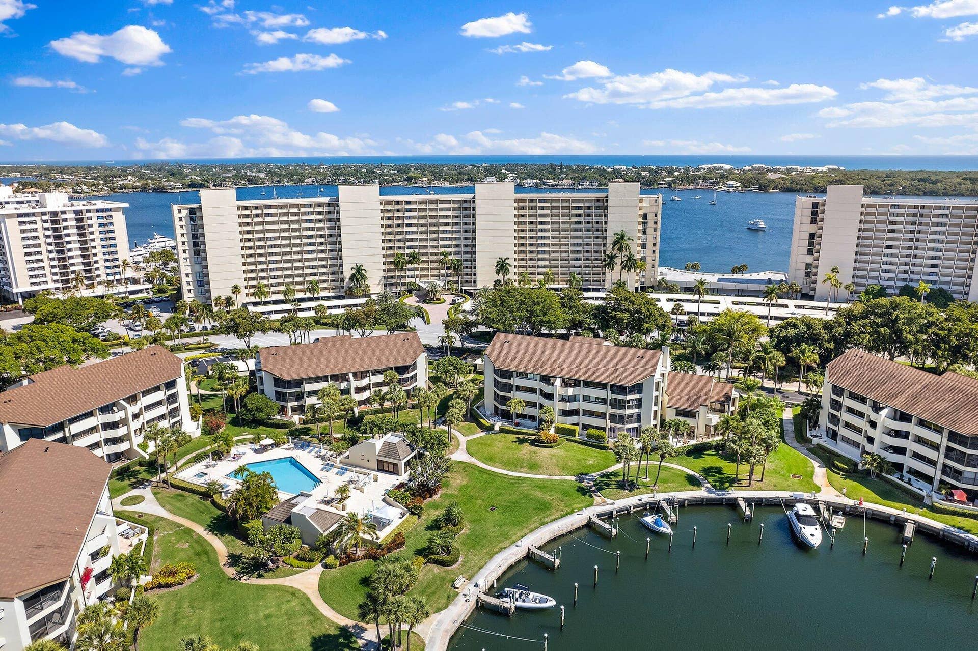 1133 Marine Way, #I4r, North Palm Beach, FL 33408 006-OldPortCoveRestaurantSign-FL-SMALL