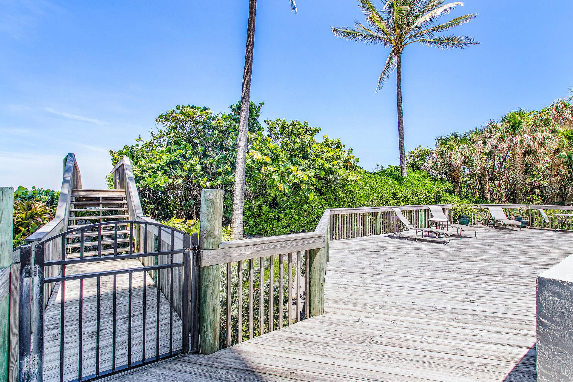 19750 S Beach Road, #605, Jupiter, FL 33469 Beach Entry Stairs
